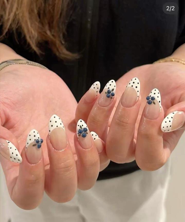 Blue berry set (Spring Nails Inspo Only ,can be recreated)